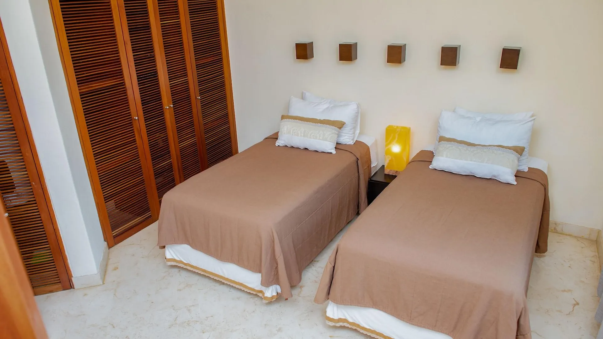 Porto Playa Condo Hotel And Beach Club Playa del Carmen